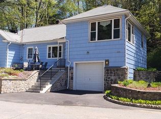 25 Bellevue Dr E, Athol, MA 01331