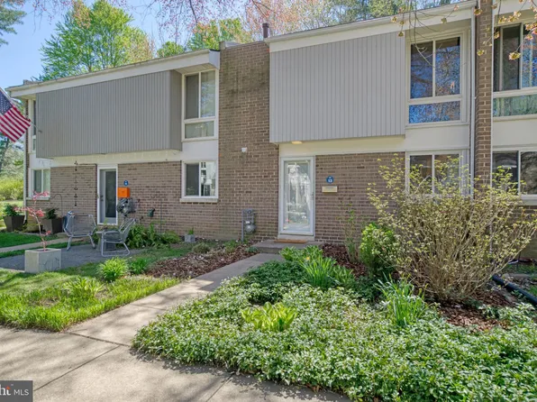 1713 Wainwright Dr, Herndon, VA 20190