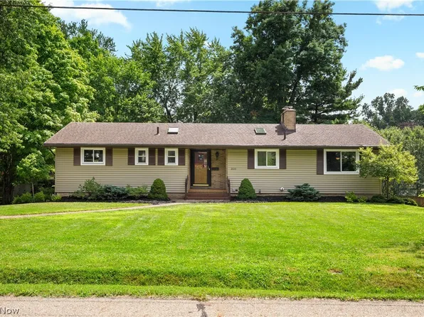 331 Mark Dr, Tallmadge, OH 44278