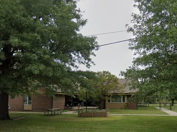 517 E Ayers St, Osceola, IA 50213