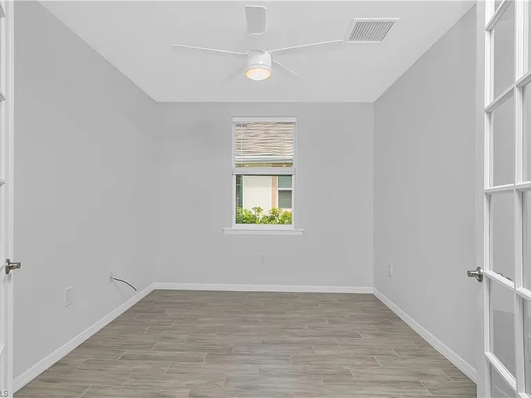 14559 Edgewater Cir — Photo 15