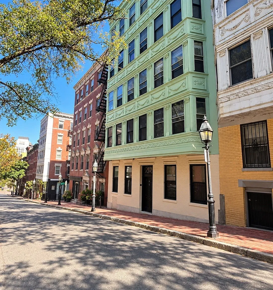1 bed, 1.0 bath, 610 sqft, $3,200 — Photo 1
