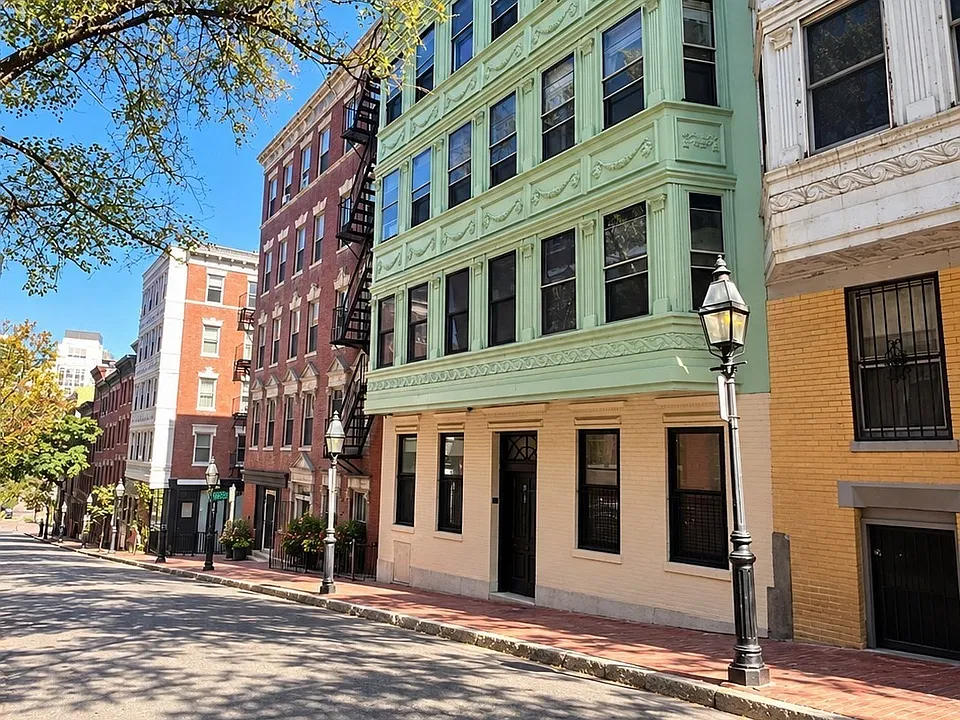 32 Grove St #1