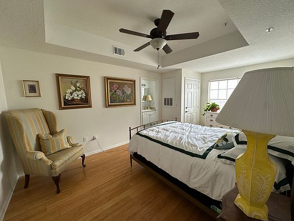 4th image of 800 S Dakota Ave APT 300