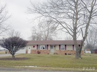 13500 N Sycamore Rd, Lewistown, IL 61542