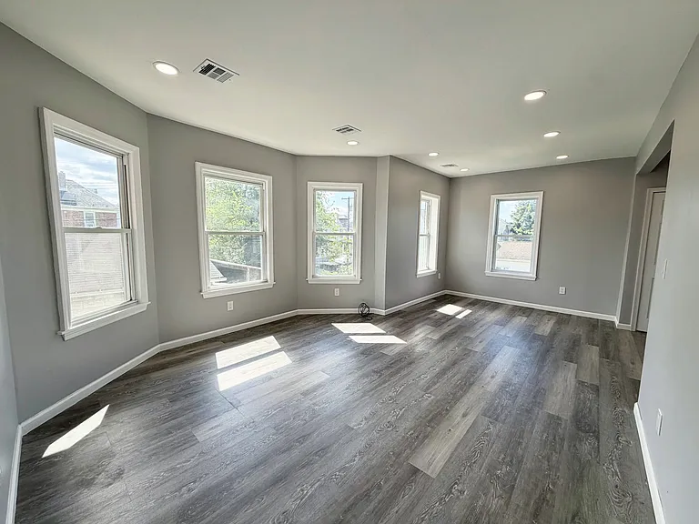 191 Hudson St #2 — Photo 8