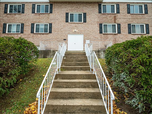4th image of 29 Coulter St APT 2A