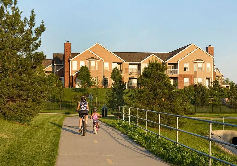 Love where you live with scenic trails and greenspace that bring the outdoors to your doorstep.