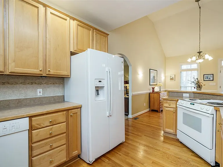 205 Dutch Hill Rd — Photo 8