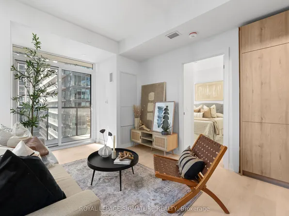 117 Broadway Ave #2502, Toronto, ON M4P 1V3