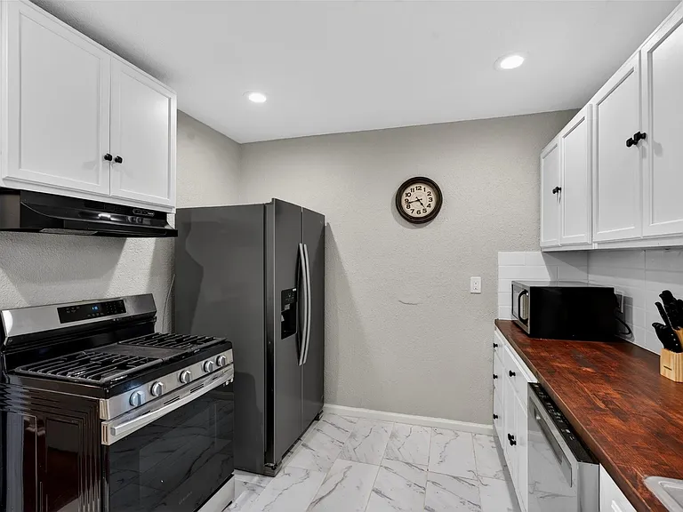3863 Arbor St — Photo 25