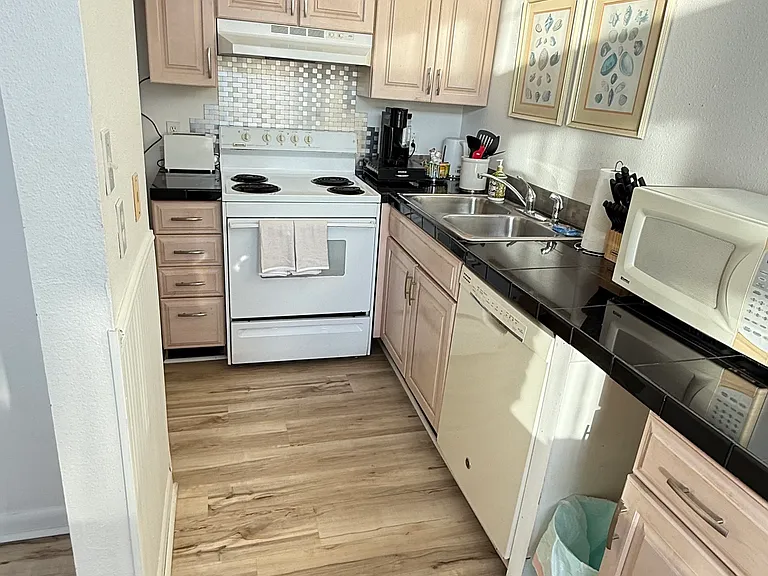 416 Marine St #C — Photo 28