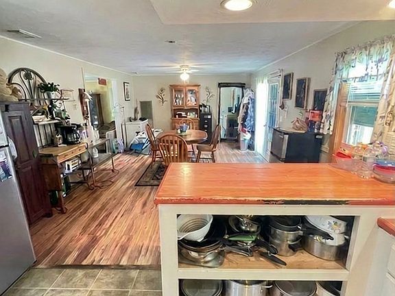 5th image of 79 W Lake Rd