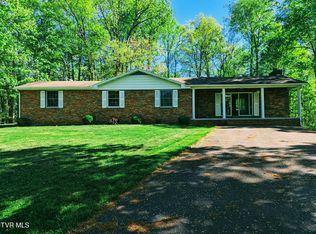 1949 Dc Caney Ridge Rd, Clintwood, VA 24228