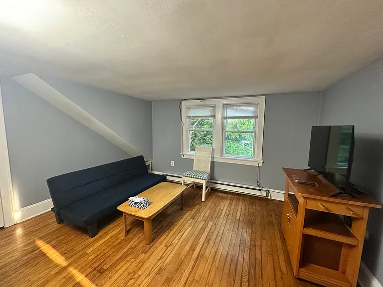 23 Grace Ave #2 — Photo 2