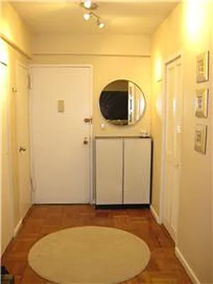 Rented by Adina Realty | media 19