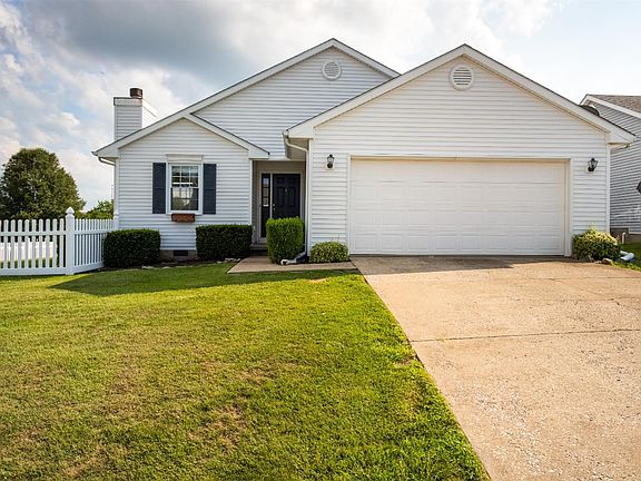 3rd image of 100 Muirfield Ct