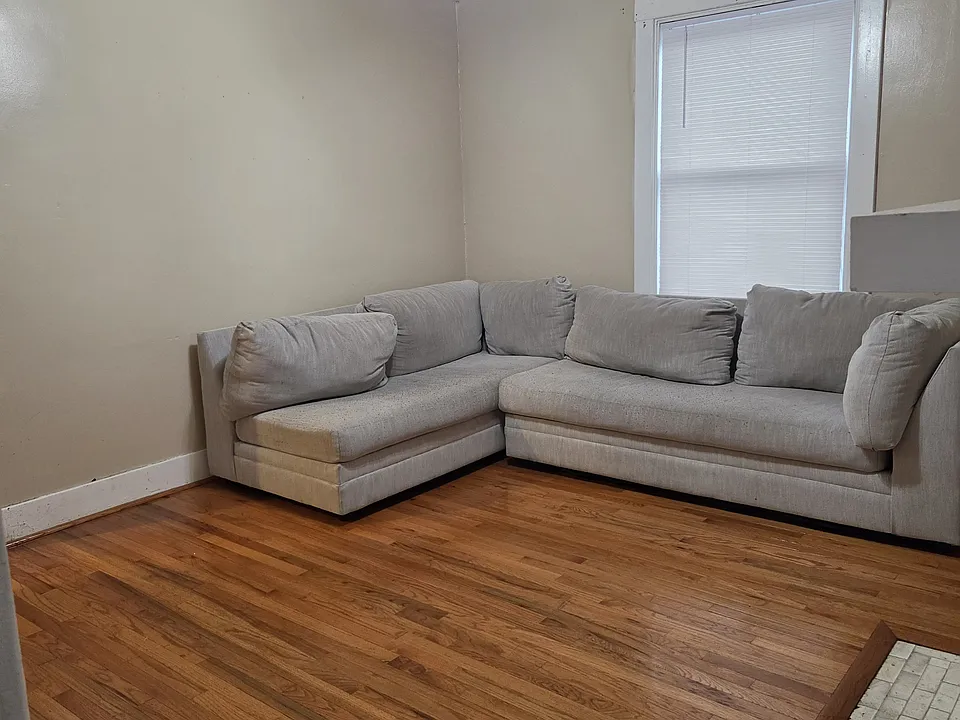 606 Fordham Ave #2
