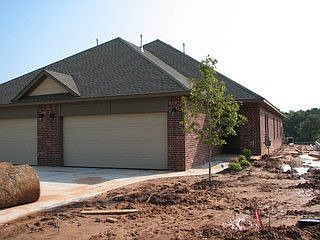 1st image of 13712 Oxford Dr