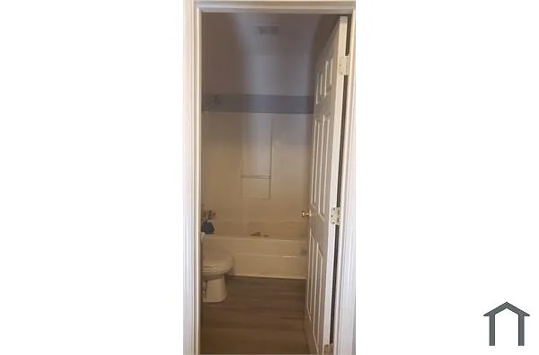 Building Photo - 500 Rosehip Ln #A