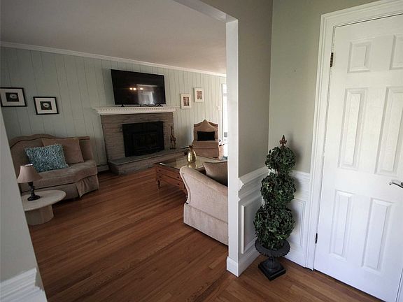 2nd image of 57 William Penn Dr