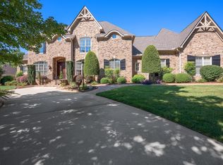 719 Brixton Cir, Simpsonville, SC 29681