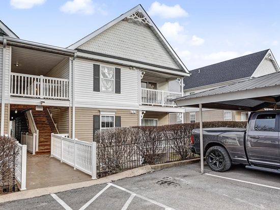 5303 Spring Creek Ln, O'Fallon, MO 63368