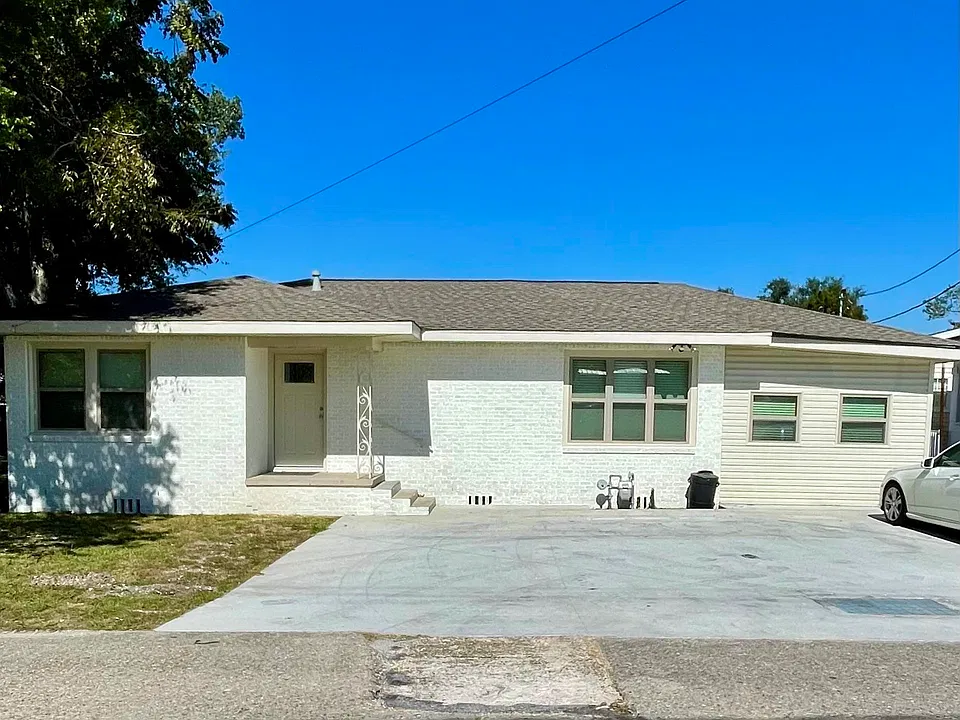 204 Duet St