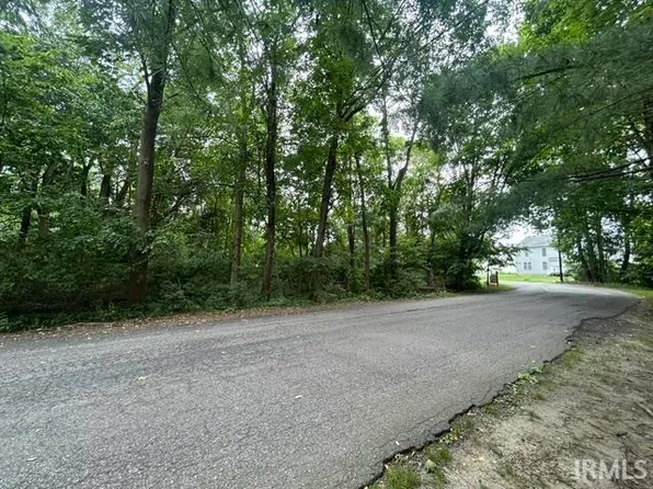 328 Terry Ln, Mishawaka, IN 46544