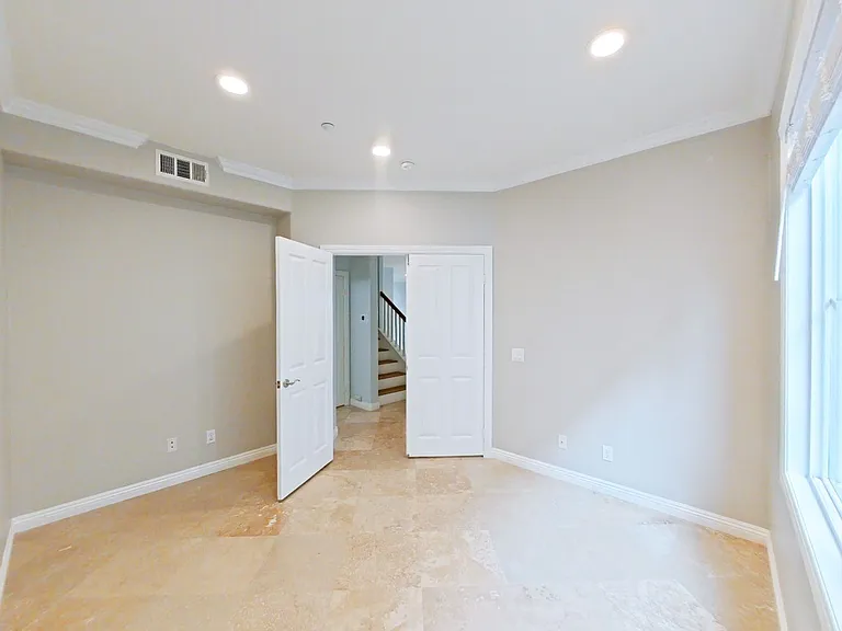 5 Avenida Brio — Photo 11