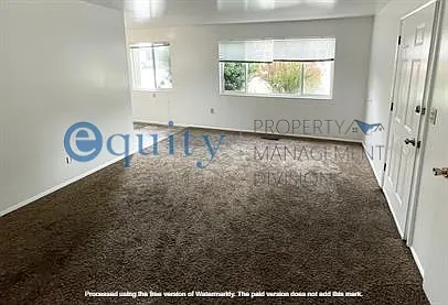 549 E Stringham Ave #B — Photo 4