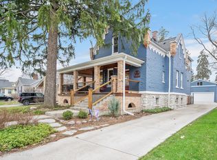 172 S Stewart Ave, Lombard, IL 60148