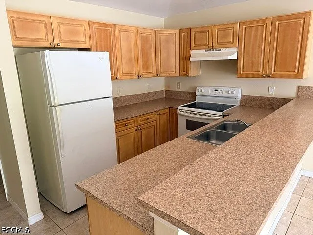 3 bed, 2.0 bath, 1134 sqft, $1,600 — Photo 3