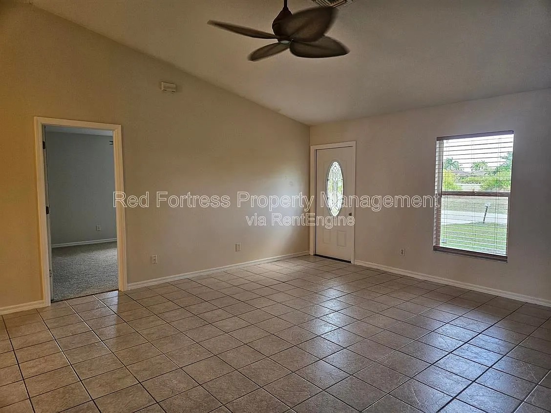 3 bed, 2.0 bath, 1200 sqft, $1,650 — Photo 3