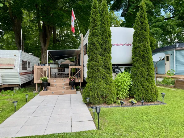 285 Crydermans Side Rd #33, Georgina, ON L0E 1A0