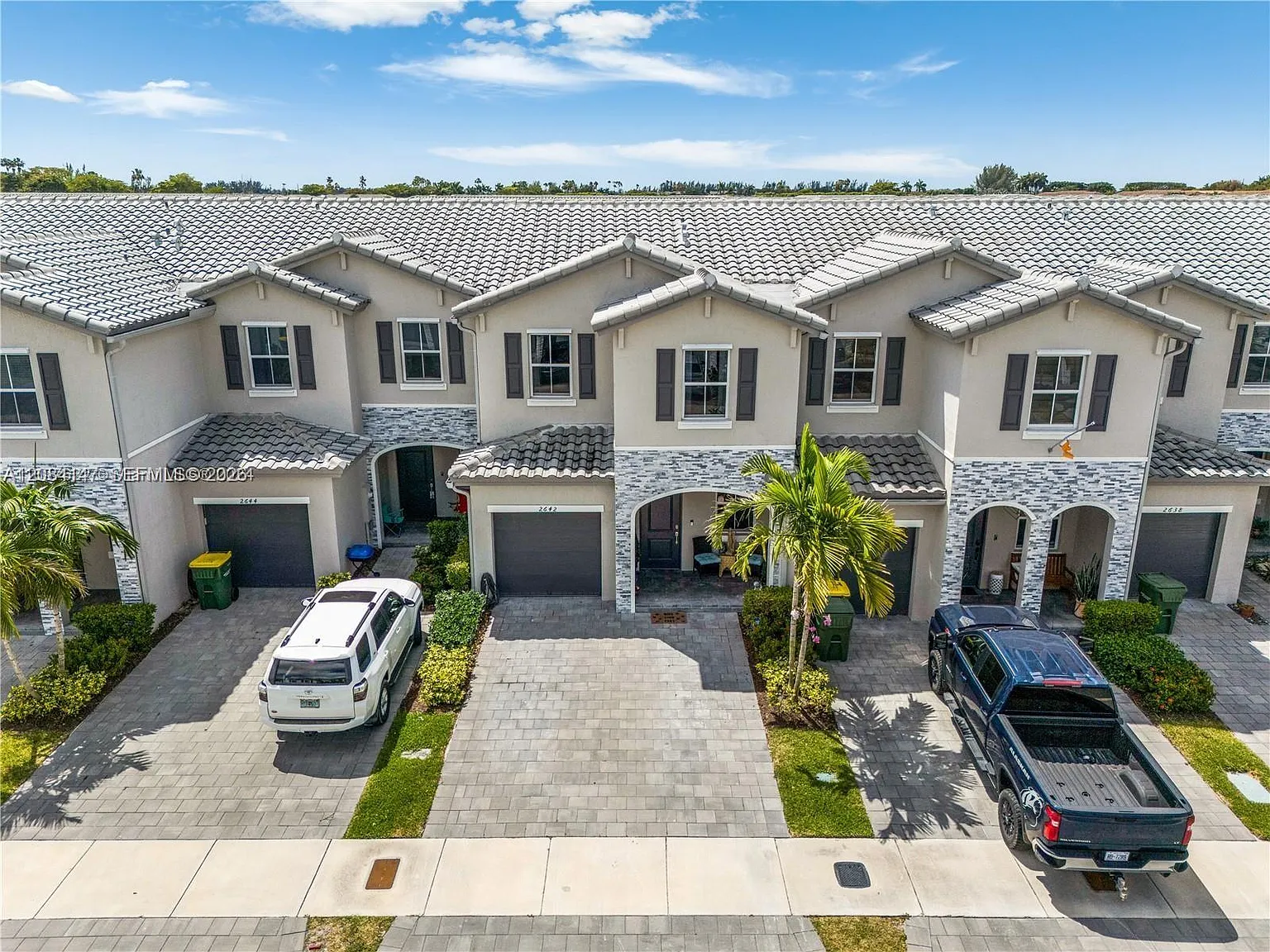 Keys Gate Residential — Photo 2
