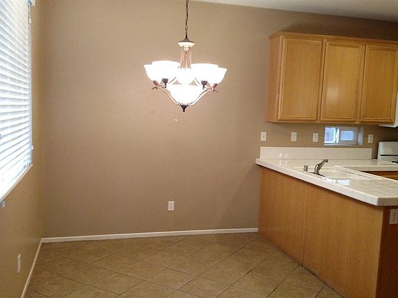 5th image of 14384 Honeyhill St
