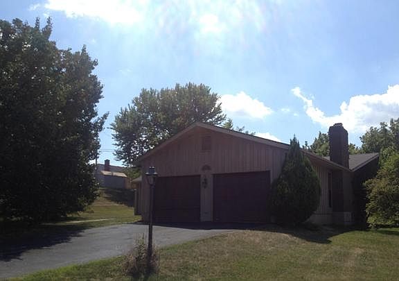 2nd image of 1609 Mandarin Ct