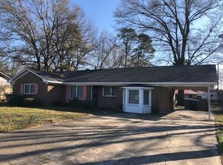 1445 Causey Dr, Greenville, MS 38703