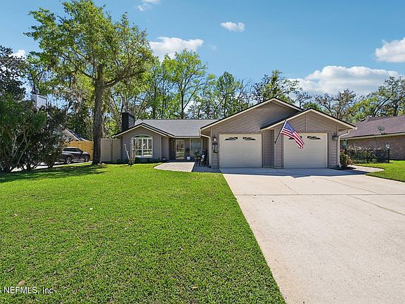 3rd image of 1785 CASTILLE Drive