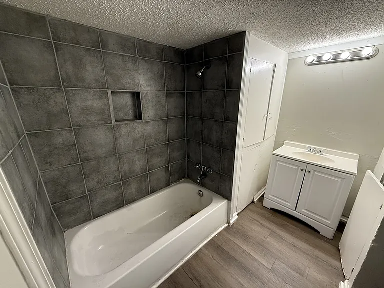 728 N Holmes St — Photo 18