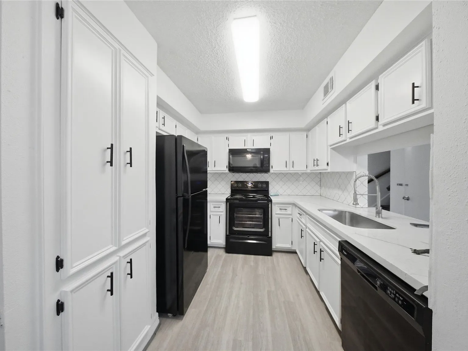 11002 Hammerly Blvd — Photo 4