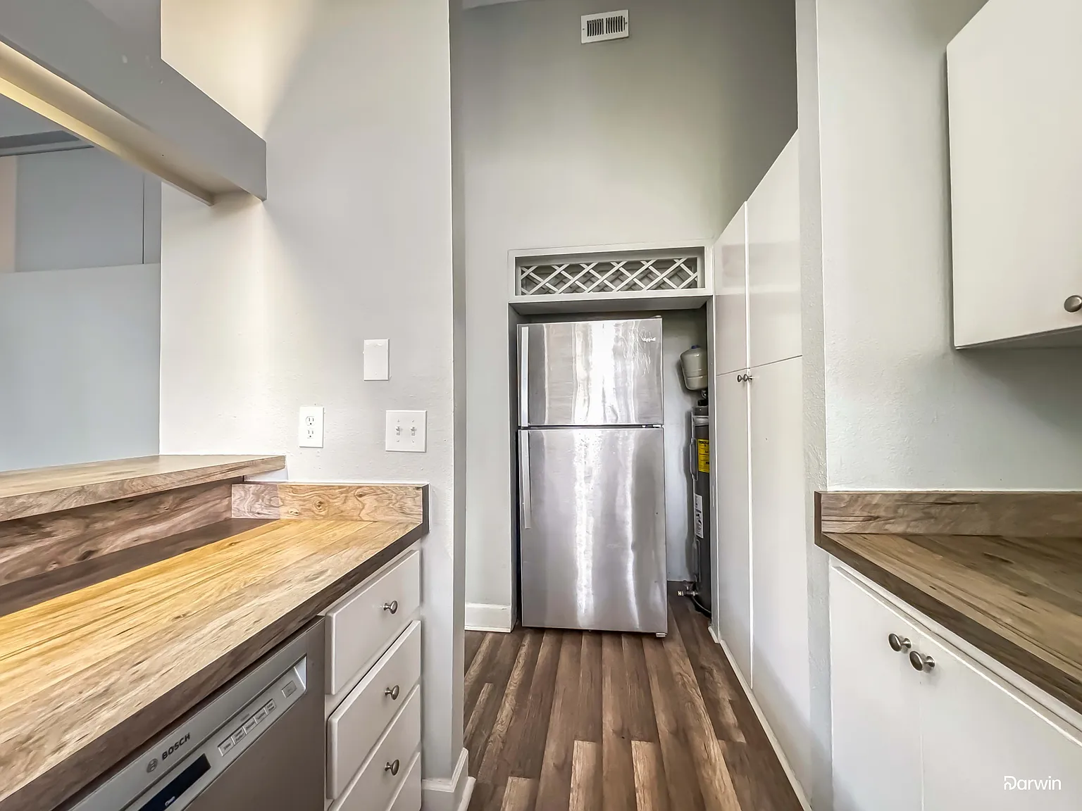 4 bed, 3.0 bath, 2188 sqft, $3,295 — Photo 4