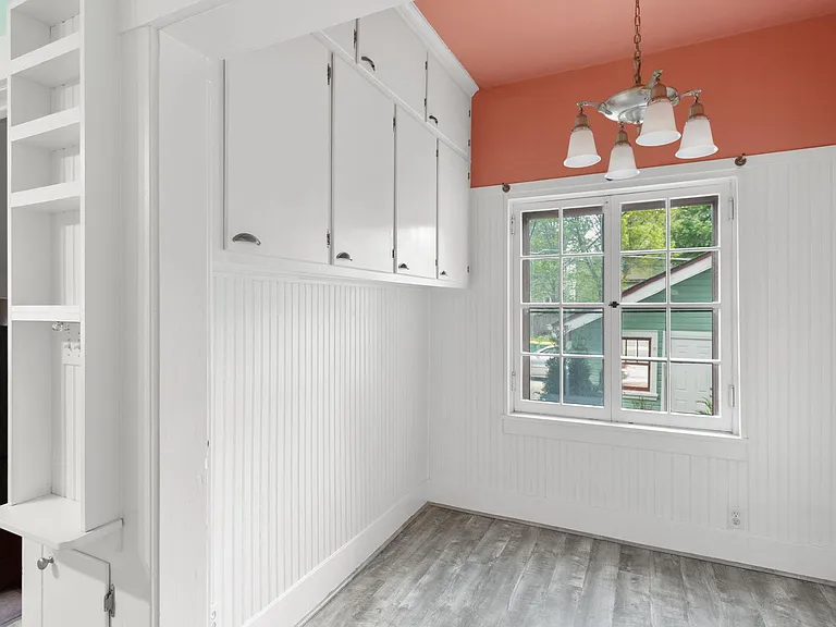 breakfast nook