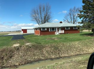 17901 Carter Rd, Bowling Green, OH 43402
