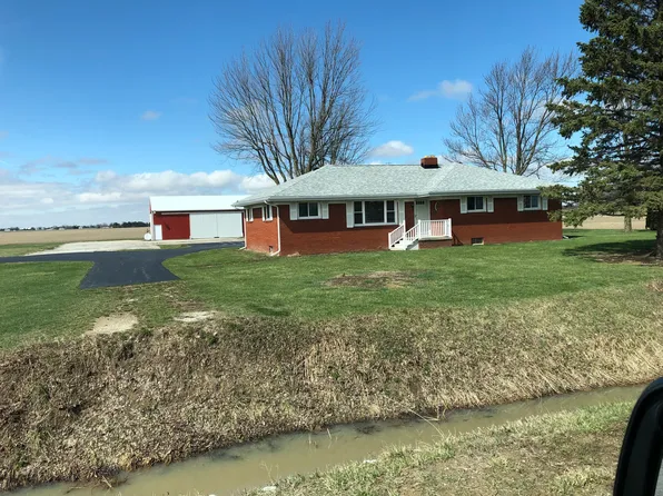 17901 Carter Rd, Bowling Green, OH 43402