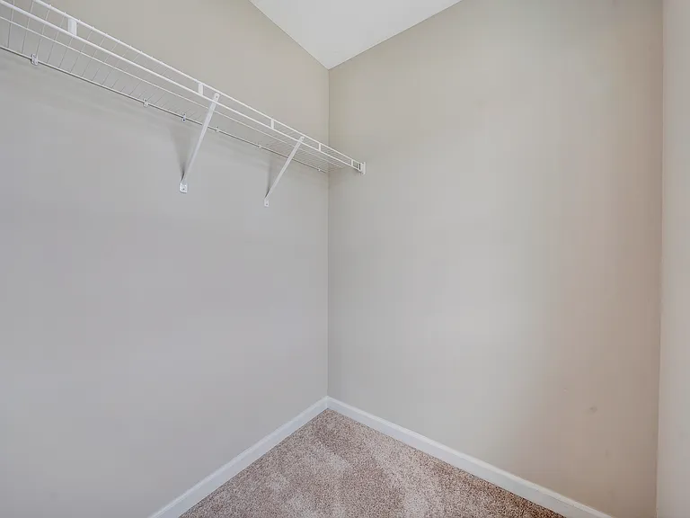 905 Holland Loop NW — Photo 13