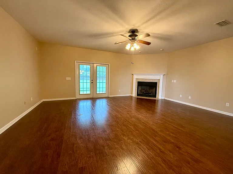 211 Hannah Rd — Photo 6