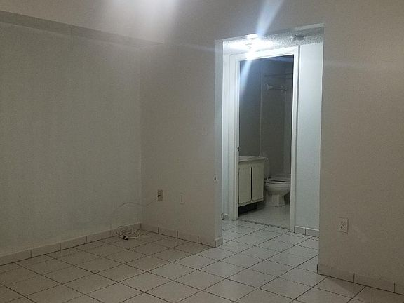 4th image of 675 NW 123rd Ave