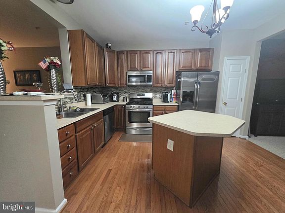 3rd image of 2026 Lori Ln
